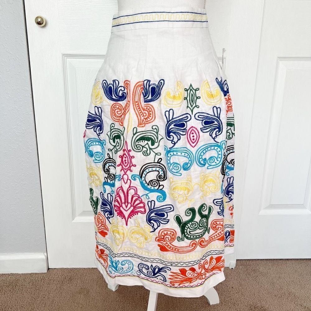 Neiman Marcus NWT White Linen MIDI Skirt with Embroidery Size 8
